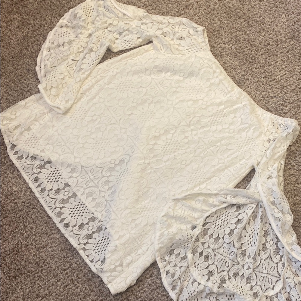 Hot & Delicious Off Shoulder Ivory Bell Sleeves Semi-Open Back 🙂 Blouse. Sm